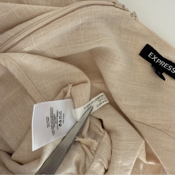 EXPRESS Chic Beige Peplum Top with Bow Straps Size Medium - Picture 9 of 9